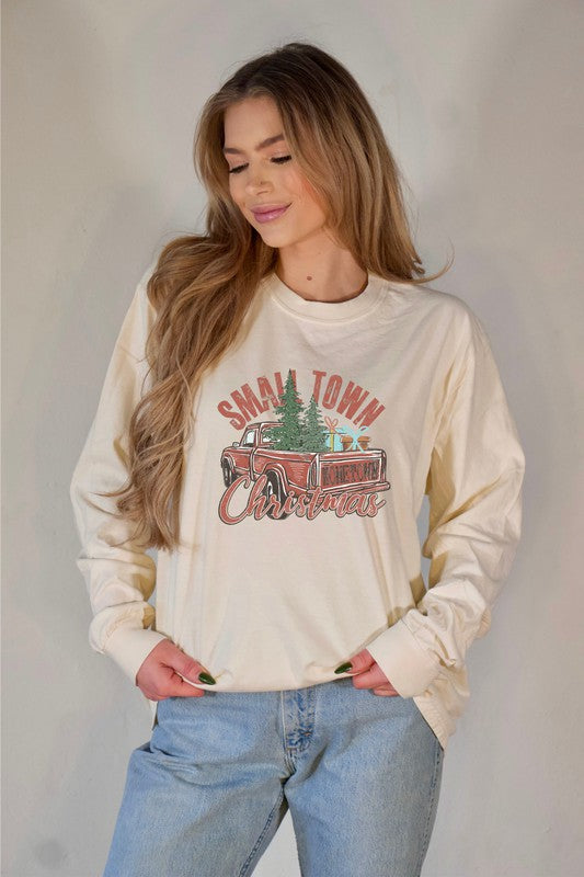 Small Town Christmas | Graphic Long Sleeve Tee