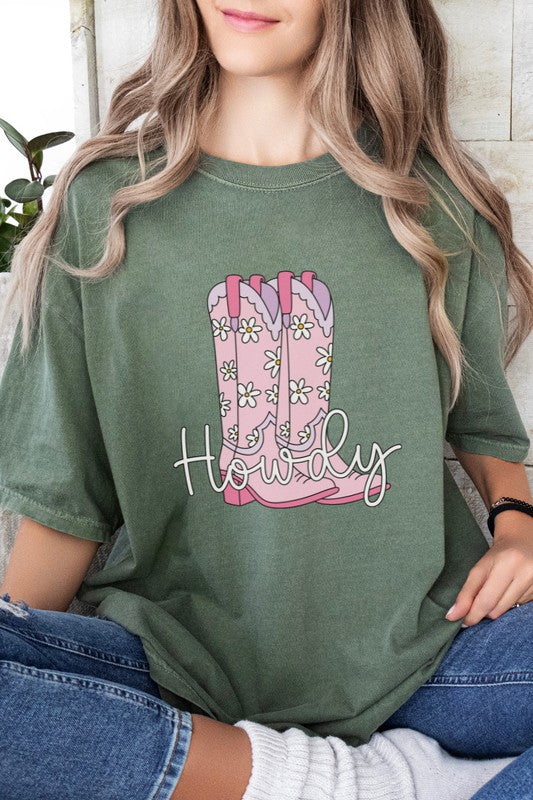Howdy Cowboy Boots | Graphic Tee