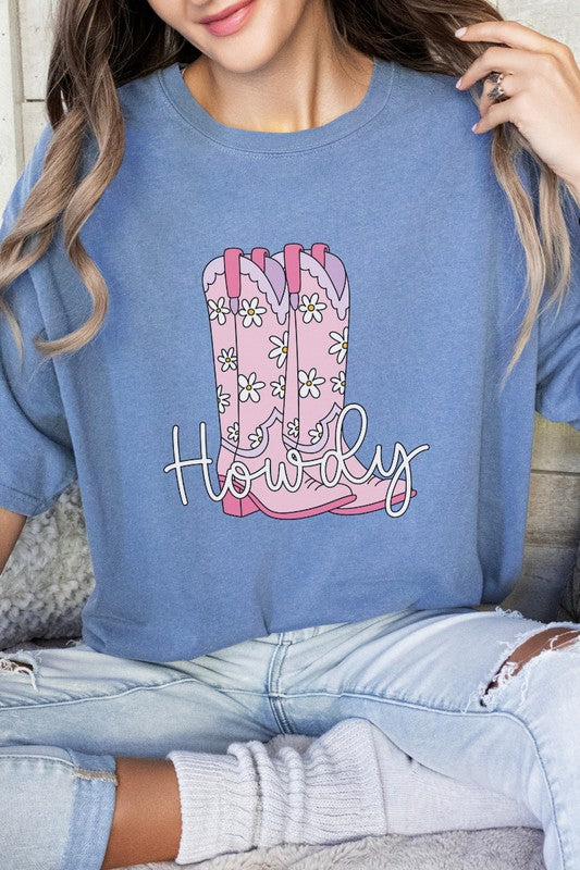 Howdy Cowboy Boots | Graphic Tee