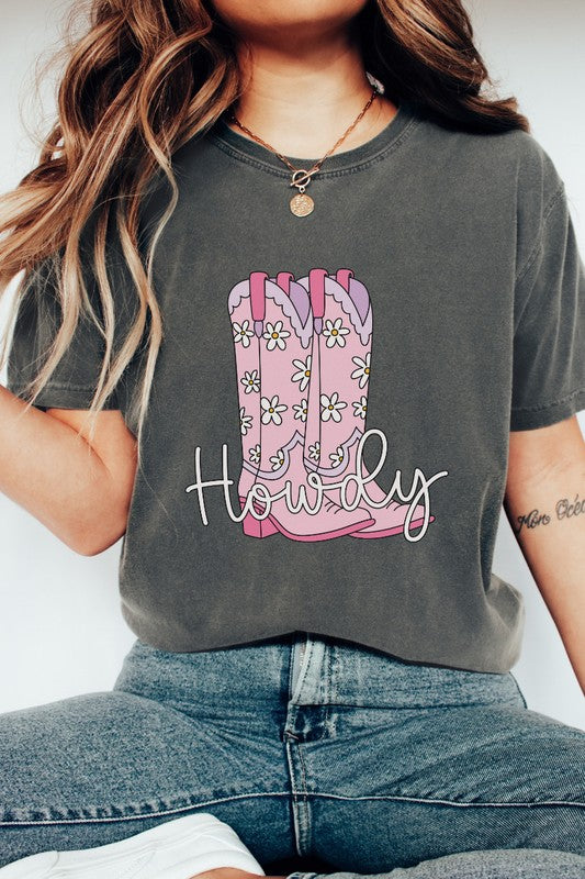 Howdy Cowboy Boots | Graphic Tee