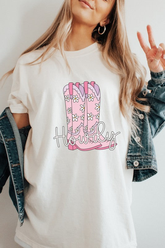 Howdy Cowboy Boots | Graphic Tee
