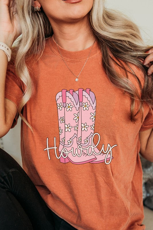 Howdy Cowboy Boots | Graphic Tee