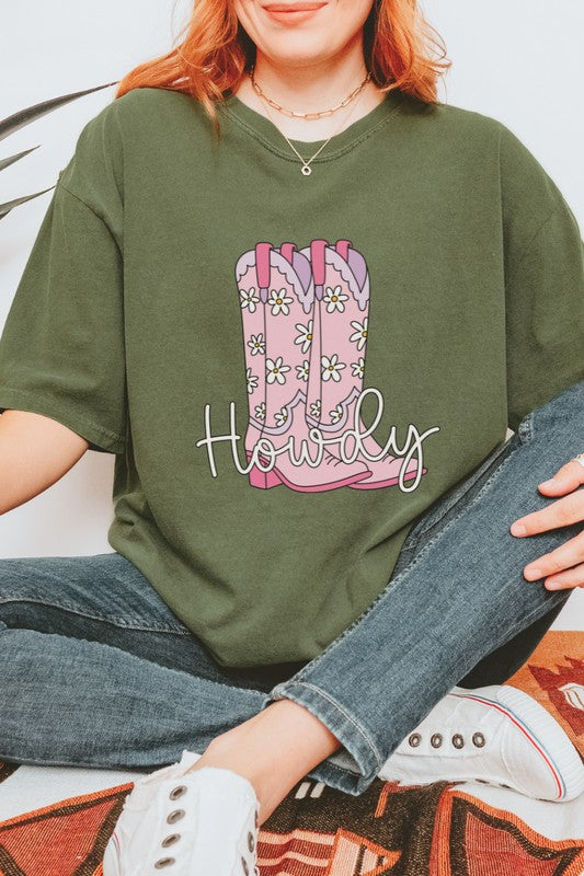 Howdy Cowboy Boots | Graphic Tee
