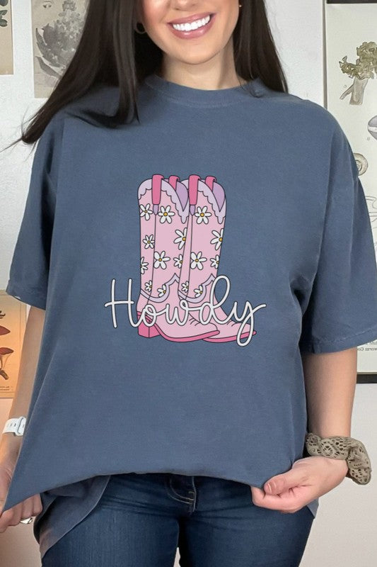 Howdy Cowboy Boots | Graphic Tee