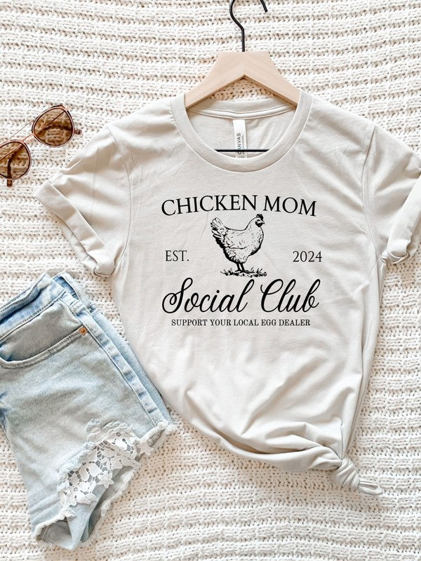 Chicken Mom Social Club | Graphic Tee
