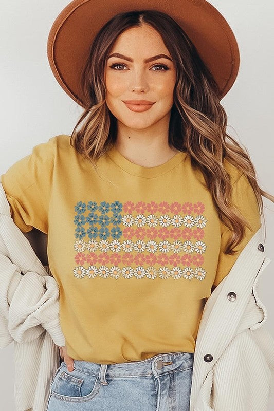 Red, White & Daisies | Graphic T Shirt