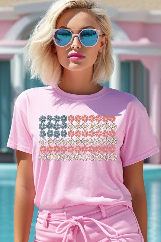 Red, White & Daisies | Graphic T Shirt