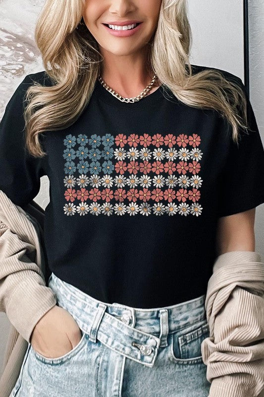 Red, White & Daisies | Graphic T Shirt