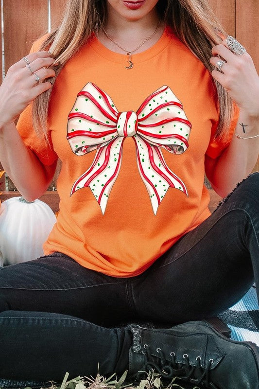 Christmas Tree Cake Bow | Graphic Tee
