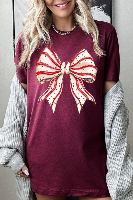 Christmas Tree Cake Bow | Graphic Tee