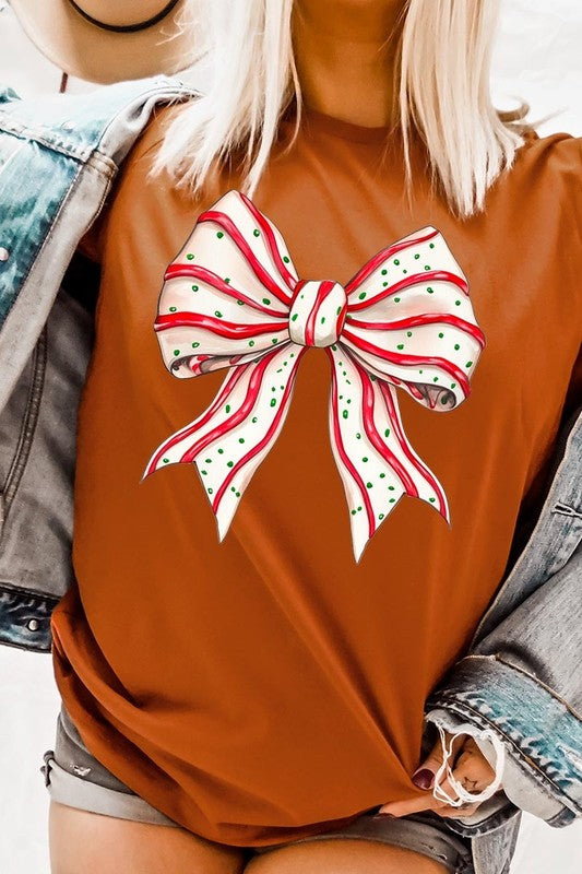 Christmas Tree Cake Bow | Graphic Tee
