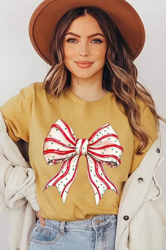 Christmas Tree Cake Bow | Graphic Tee