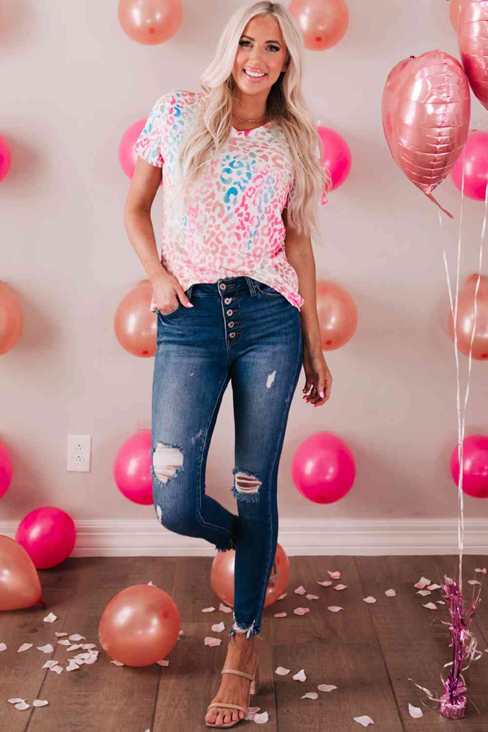 Party Leopard | V-Neck Tee
