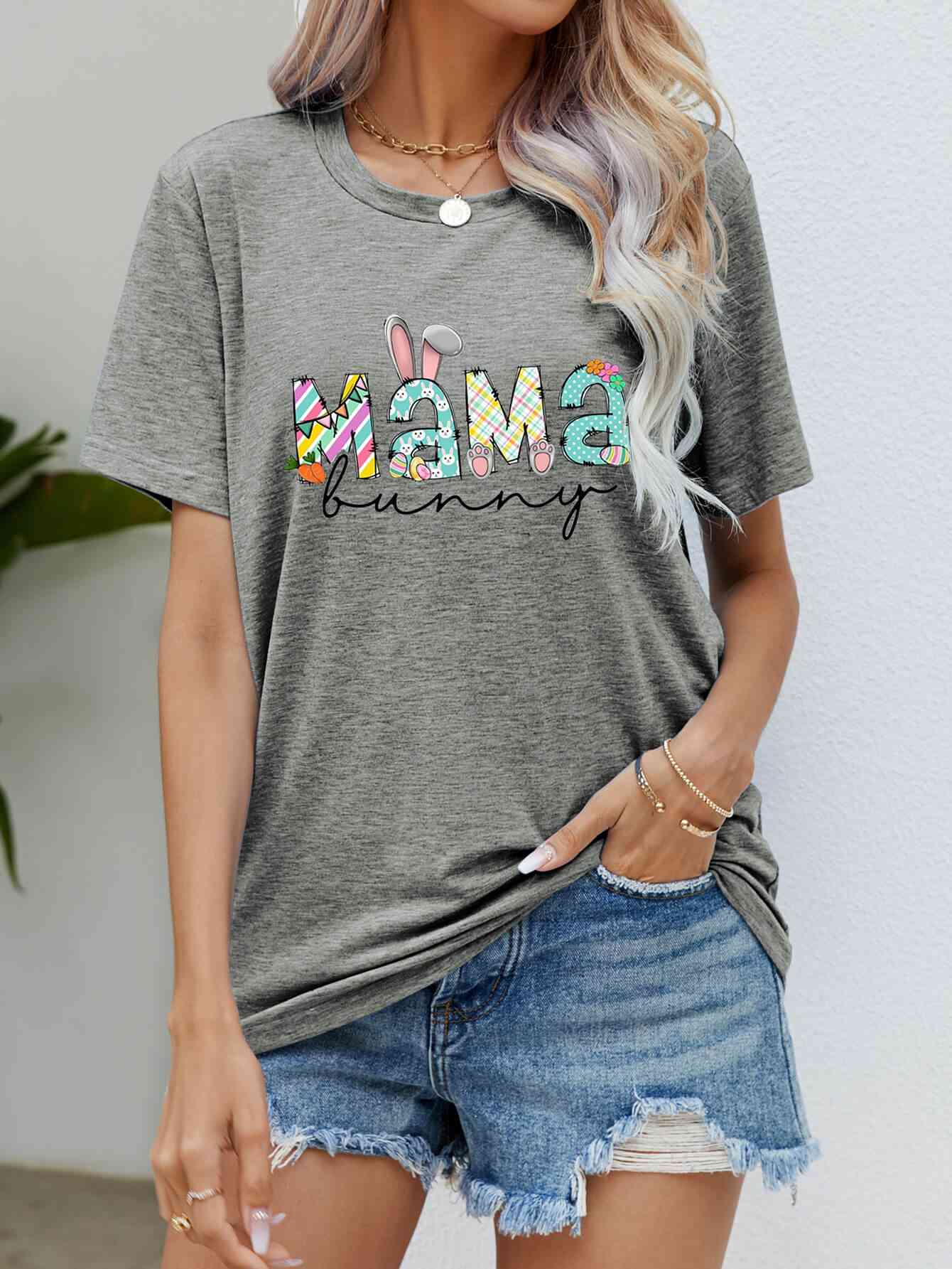 Mama Bunny | Graphic Tee