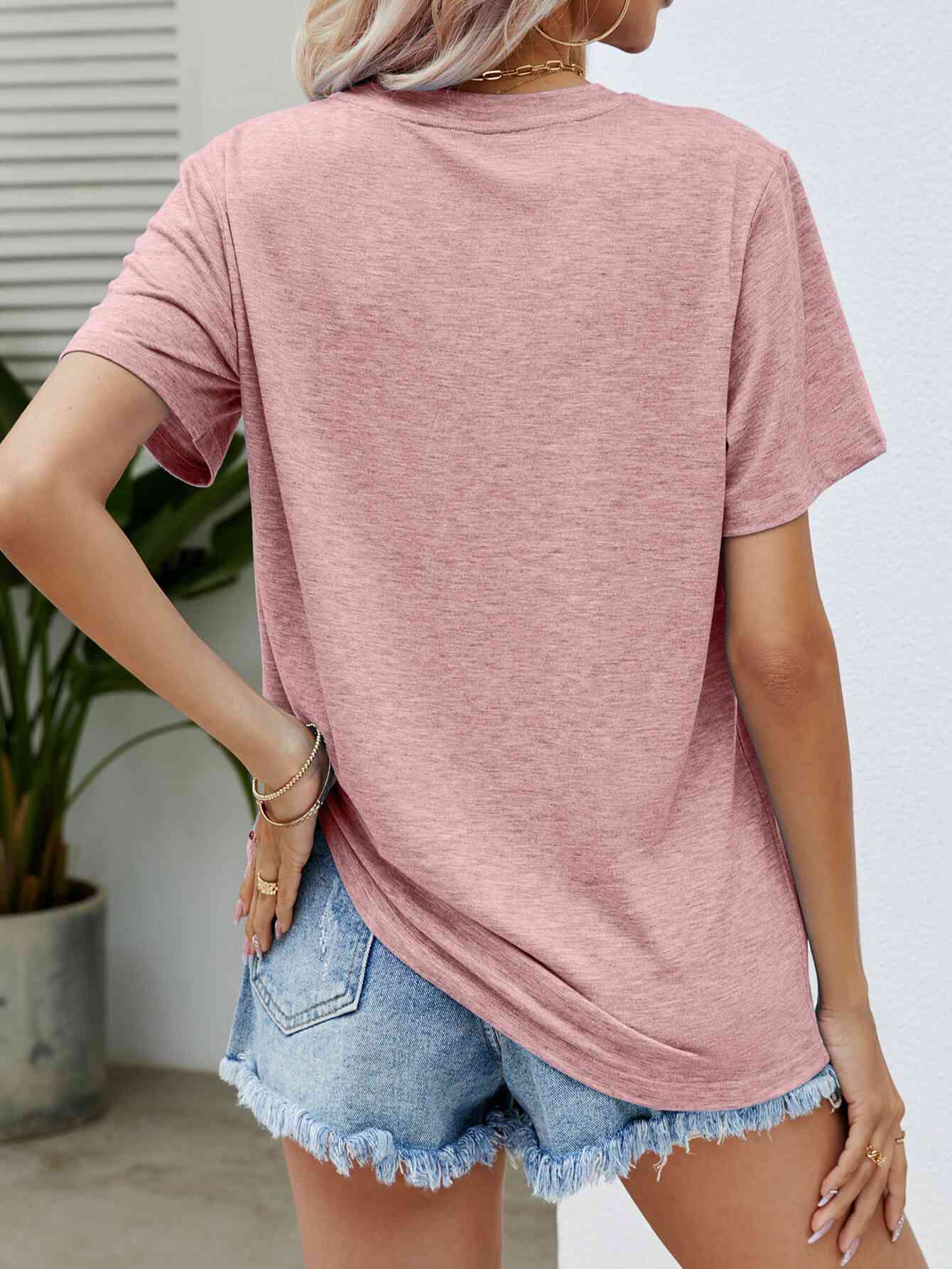 Mama Bunny | Graphic Tee
