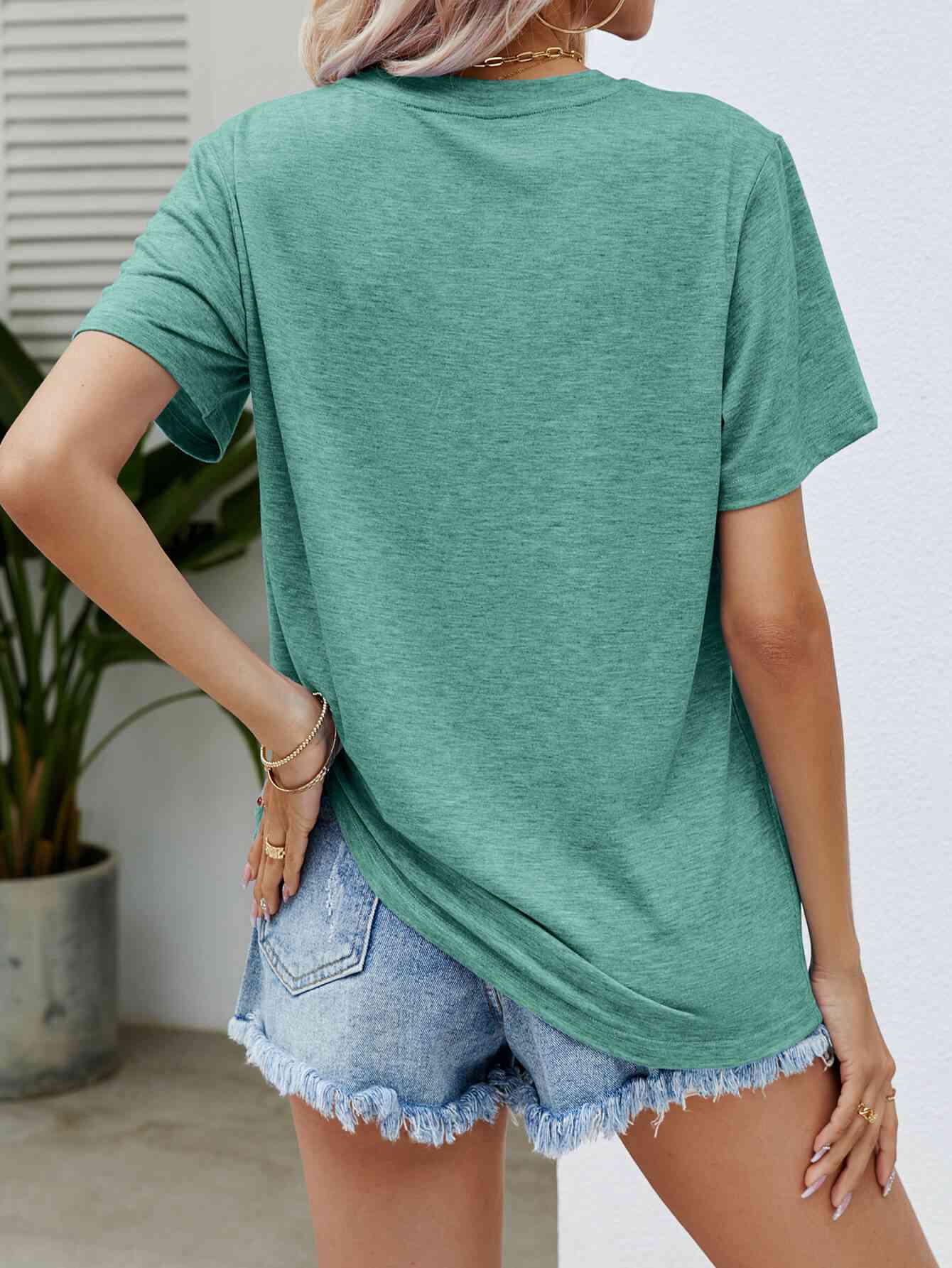 Mama Bunny | Graphic Tee