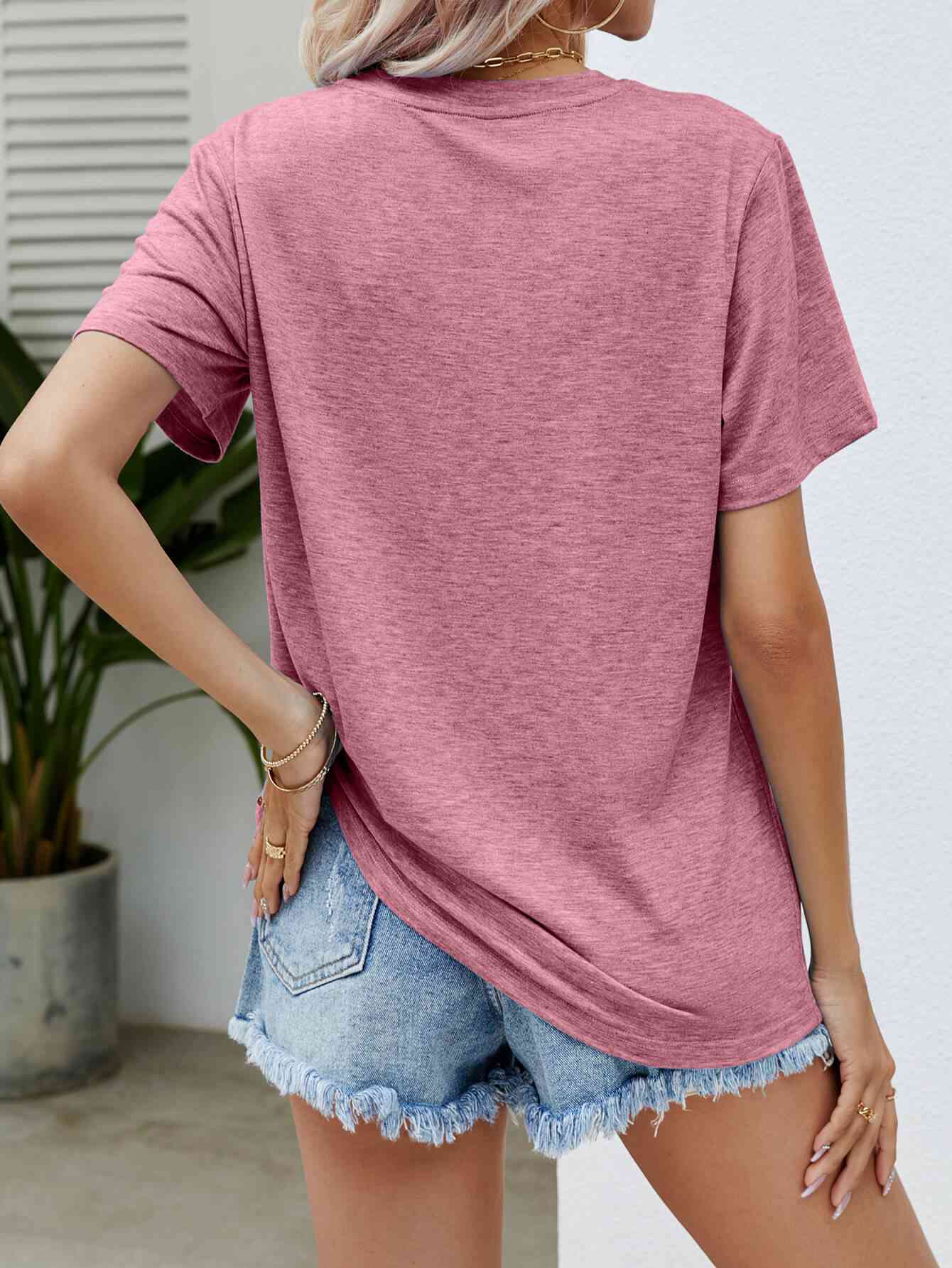 Mama Bunny | Graphic Tee